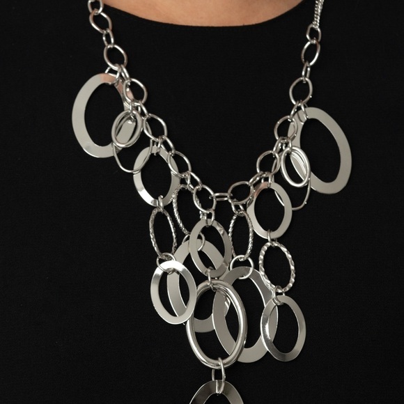 Beautiful Silver Layered Chain Statement Necklace Set - Picture 4 of 5